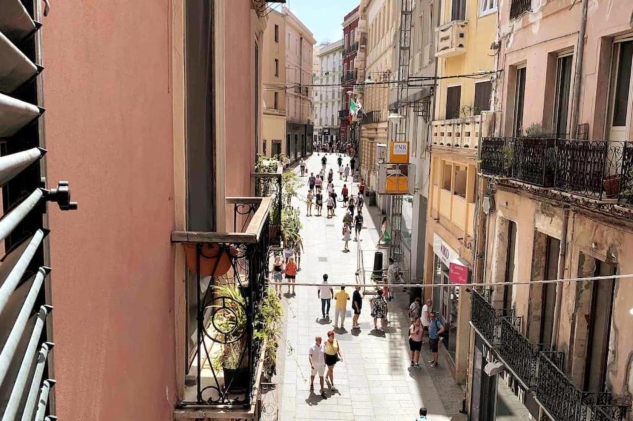 Appartamento Cagliari Centro Con Vista Sul Porto Esterno foto