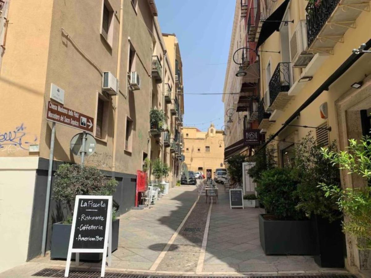 Appartamento Cagliari Centro Con Vista Sul Porto Esterno foto